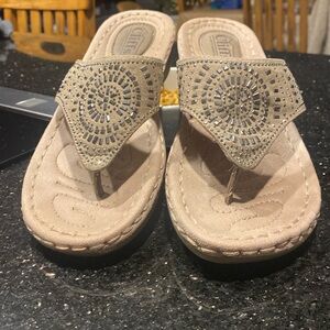 Cliffs Embellished FLIP FLOP Sandal size 8